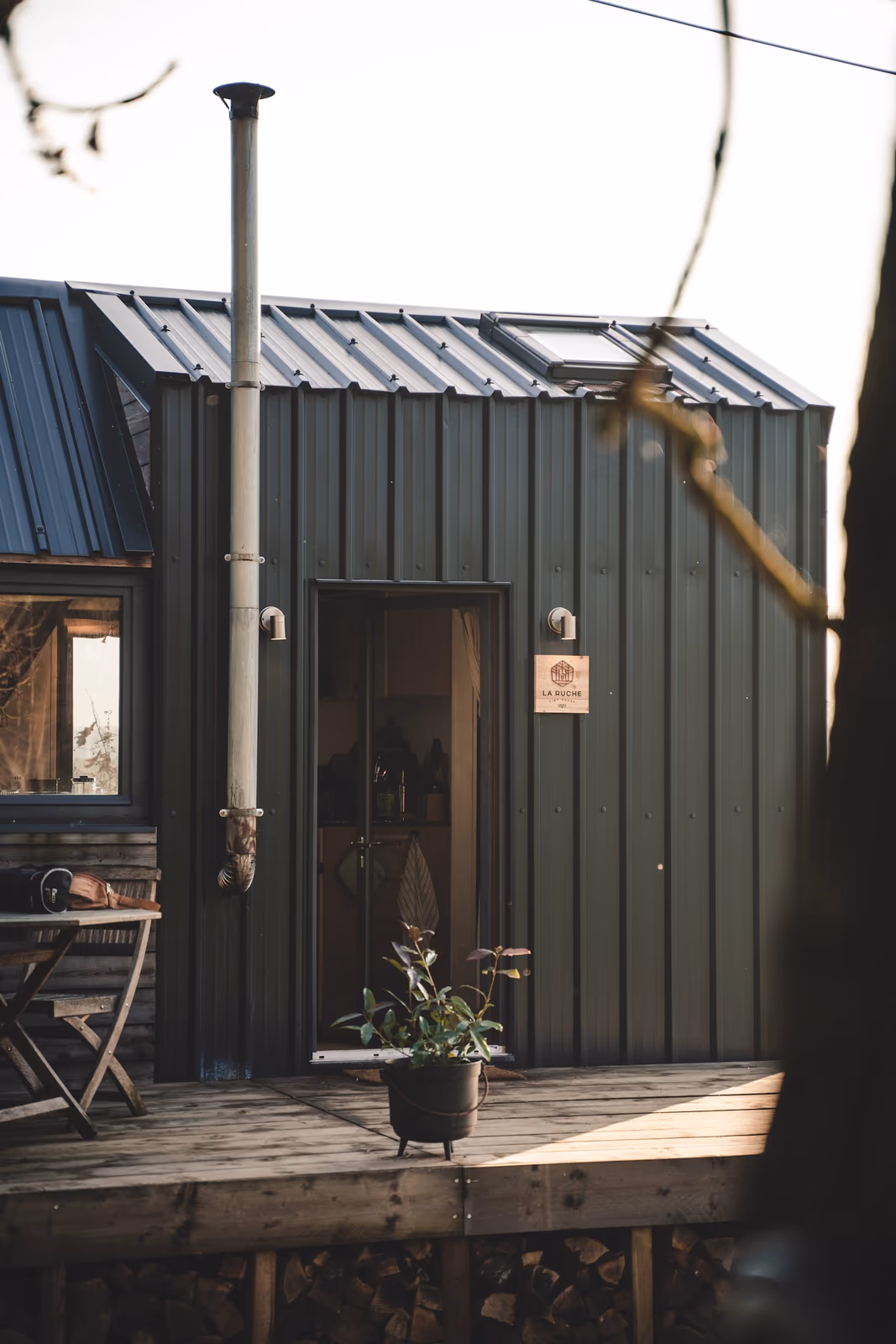 La Ruche — Tiny House (Airbnb) — image 1 sur 9