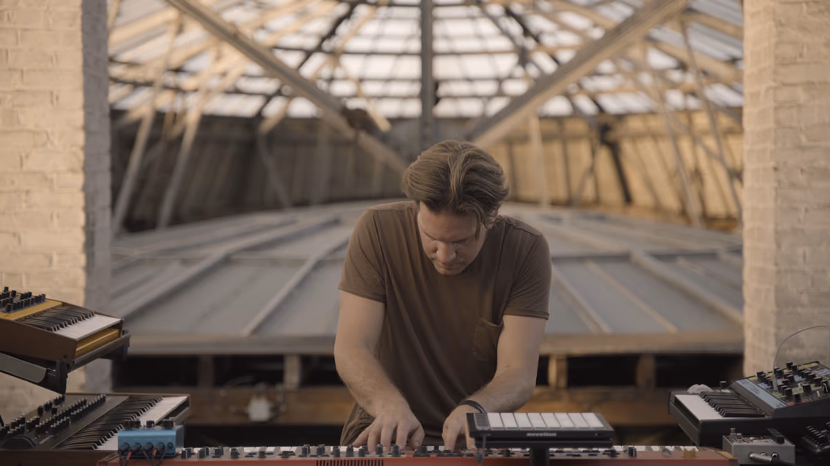 Tebahide — Take a Trip Down (Live Session) — image 1 sur 23