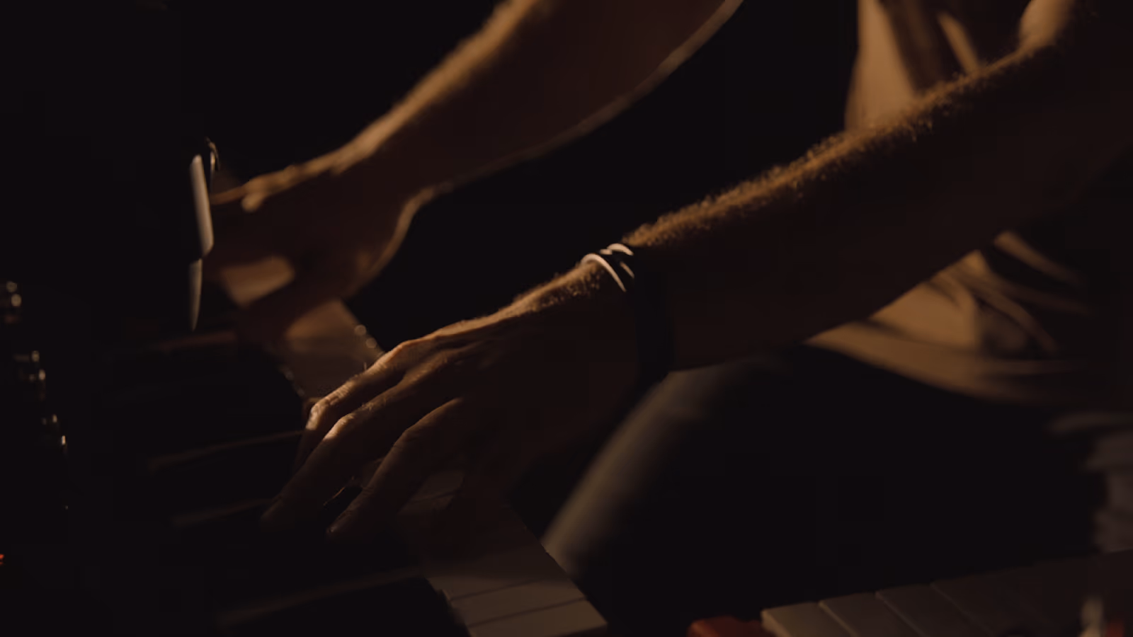 Tebahide — Take a Trip Down (Live Session) — image 16 sur 23