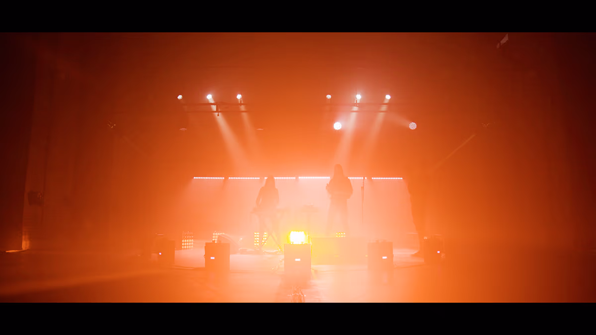 Ultra Sunn (At About It) — Live Session — image 11 sur 23