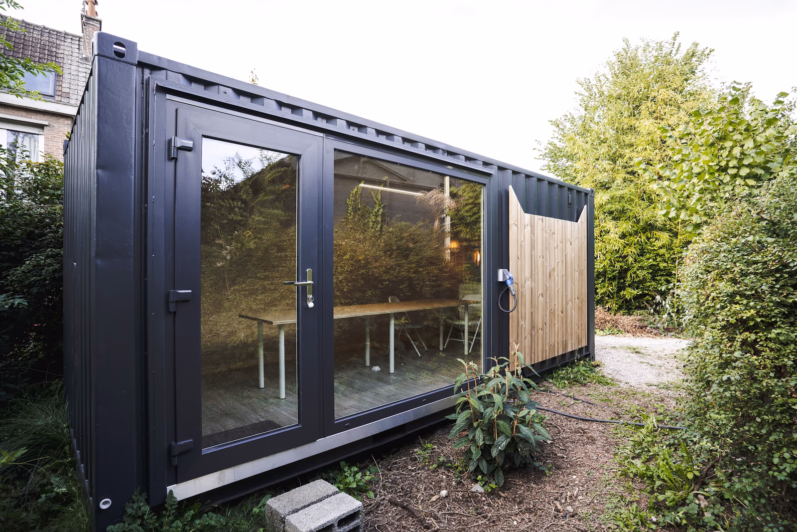 Moduleo — Bureau en conteneur